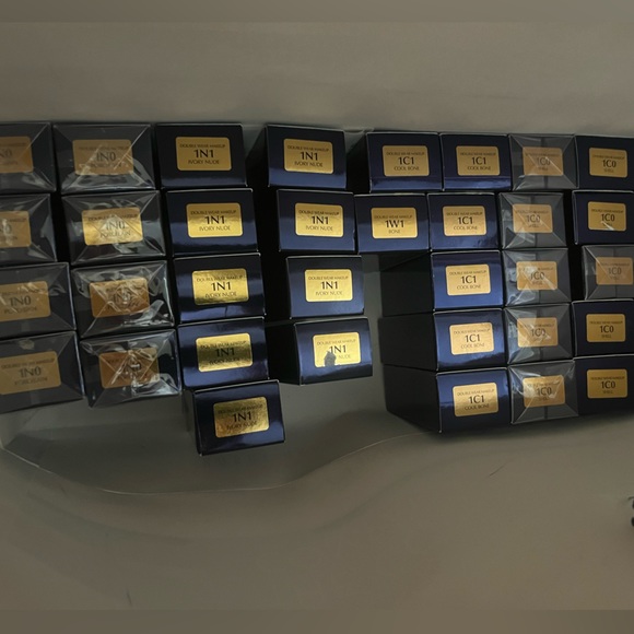 New Estee Lauder Double Wear Foundation - Picture 10 of 15